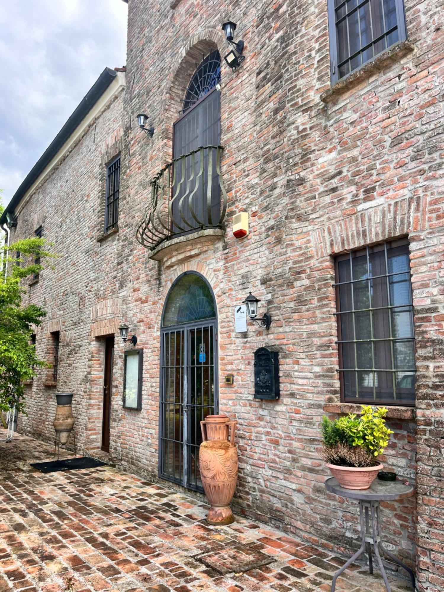 Locanda Corte Arcangeli Ferrara Eksteriør billede